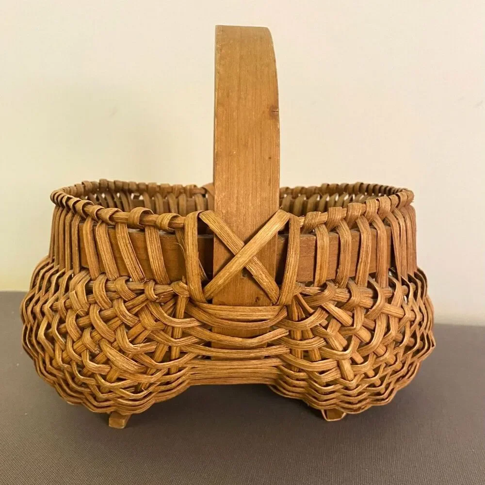 Vintage Appalachian Buttocks Basket Small Wicker Egg Berry Rustic Primitive Wood